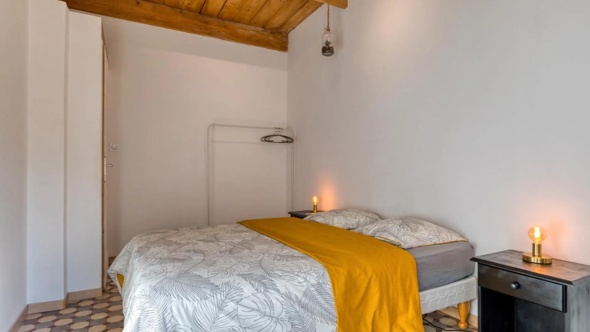 Maison Les Alpines Арль Франция